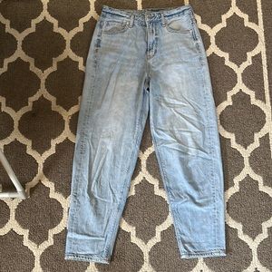 American Eagle Light Wash Mom Jeans